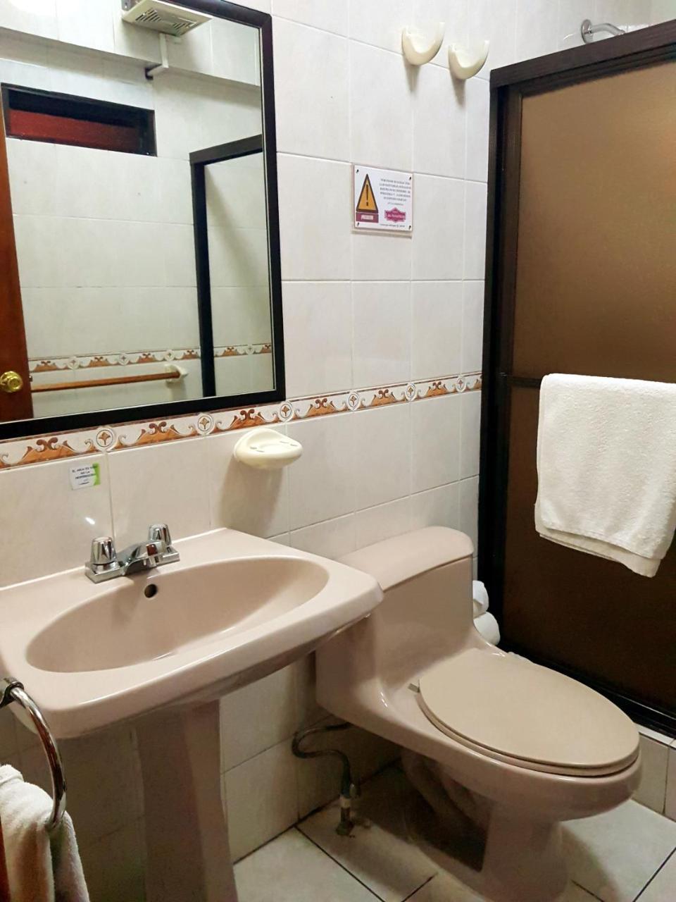 Hotel Las Americas كويتزالتنانغو المظهر الخارجي الصورة